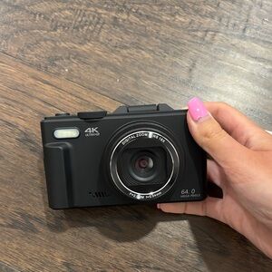 Digital camera